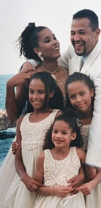 Heather Salmon with her then husband Clark and daughters and niece Caitlyn.